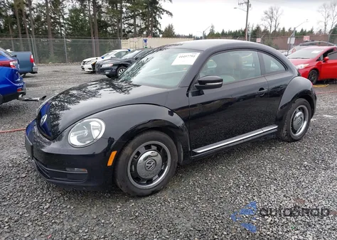 2016 Volkswagen Beetle 1.8T Classic z USA, uszkodzony, nr VIN 3VWF17AT6GM636354